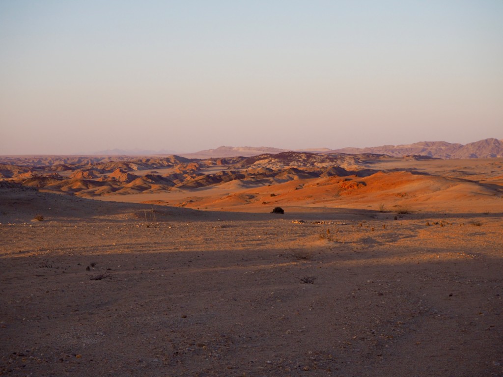 Mondlandschaft Namibia Desert Tracks Swakopmund