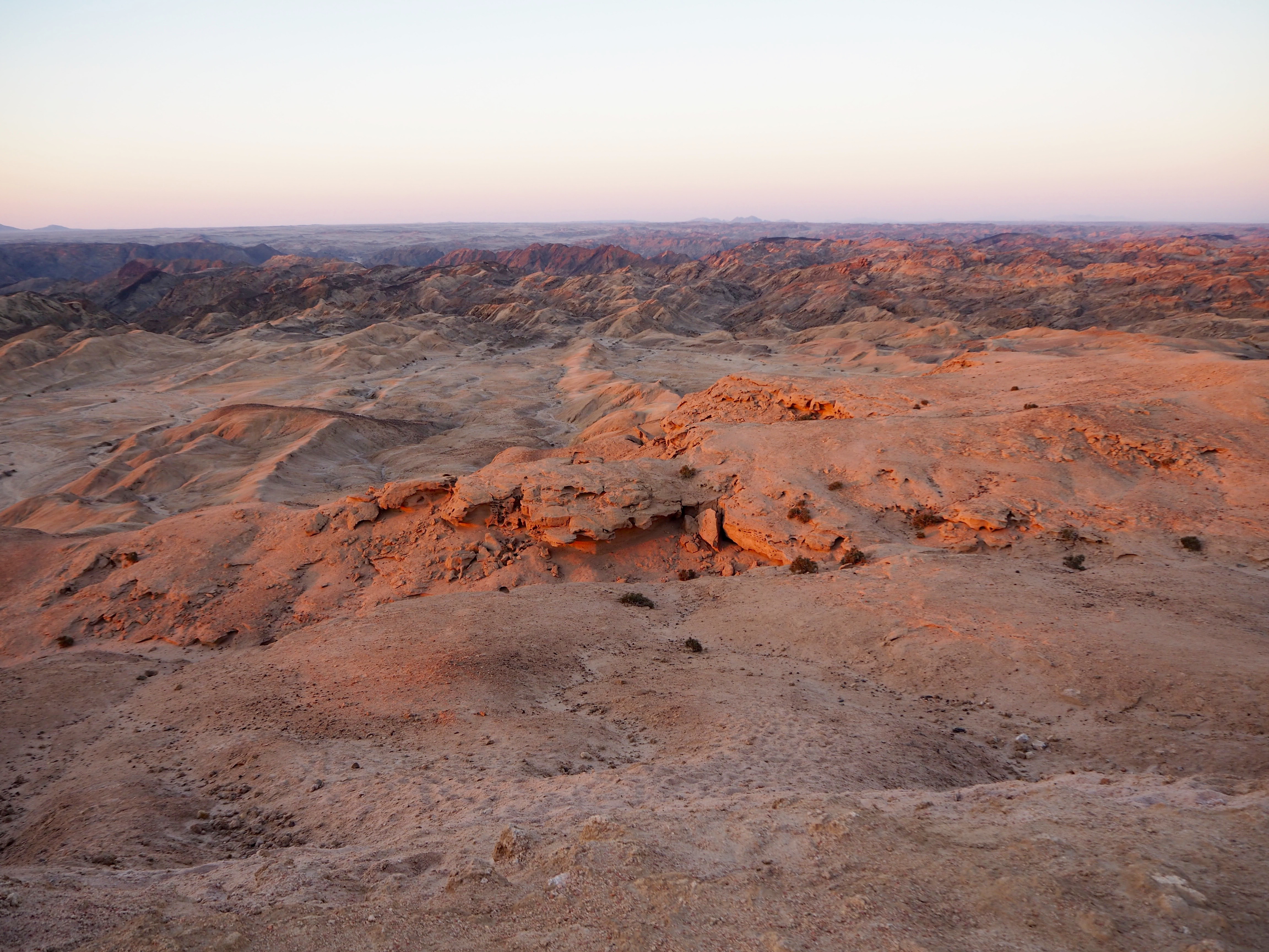 Mondlandschaft Namibia Desert Tracks Swakopmund