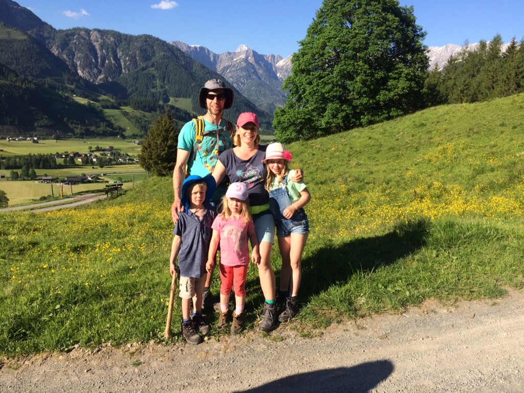 Familie Berge Reisen Österreich Tirol